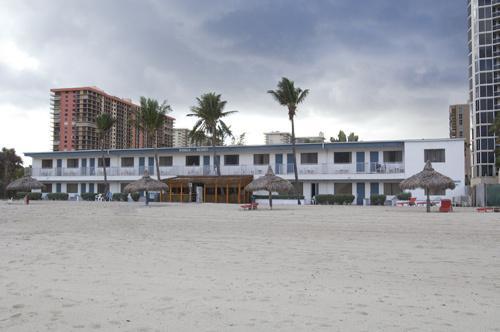 Travelodge Monaco Beach Resort Sunny Isles Beach Exterior photo